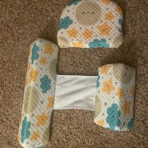 Baby sleeping wedge and pillow